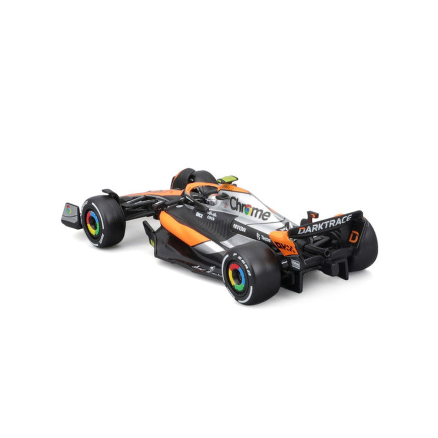 Mașinuță model McLaren F1, cu cască, MCL60, bburago, 1:43, Lando Norris #4