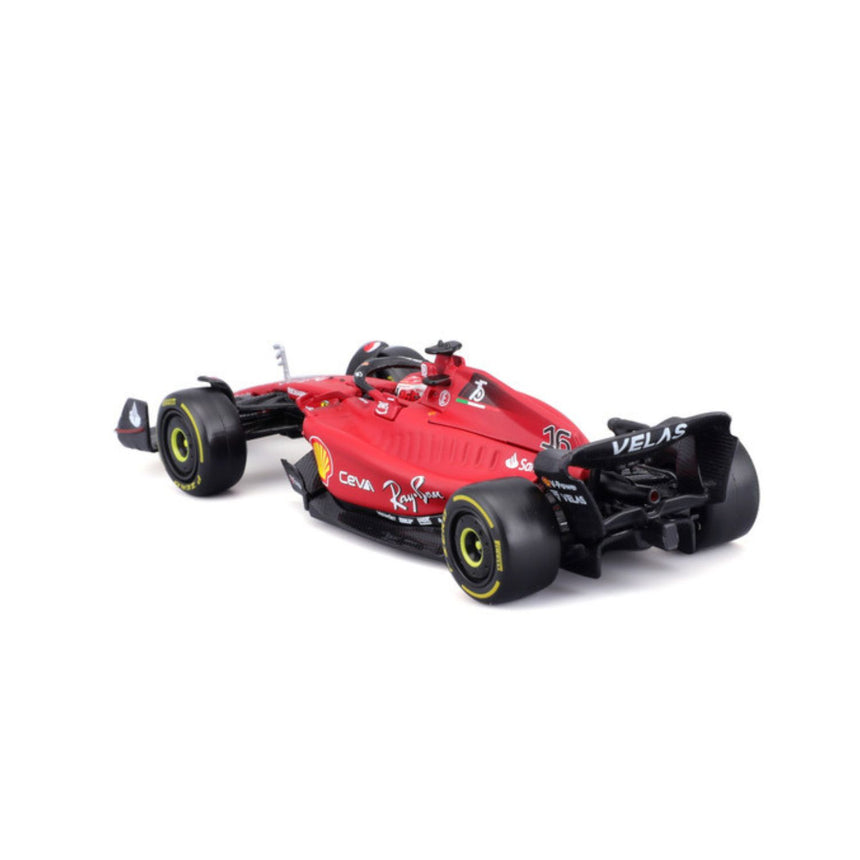 Ferrari F1 Modellauto, mit Helm, F1-75, bburago, 1:43, Carlos Sainz