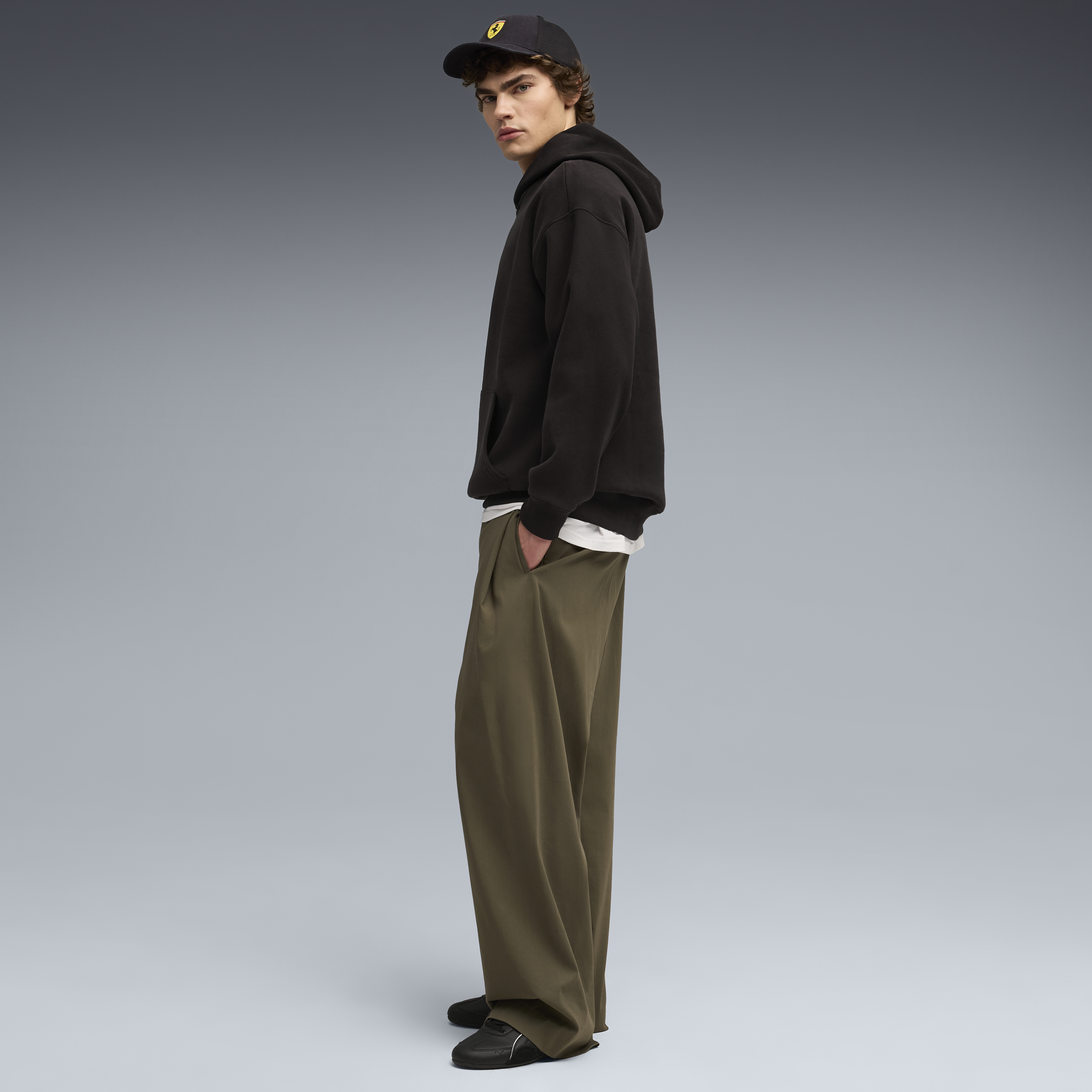 Hanorac Ferrari, Puma, îmbrăcăminte sport, logo cu scut, negru 🔥