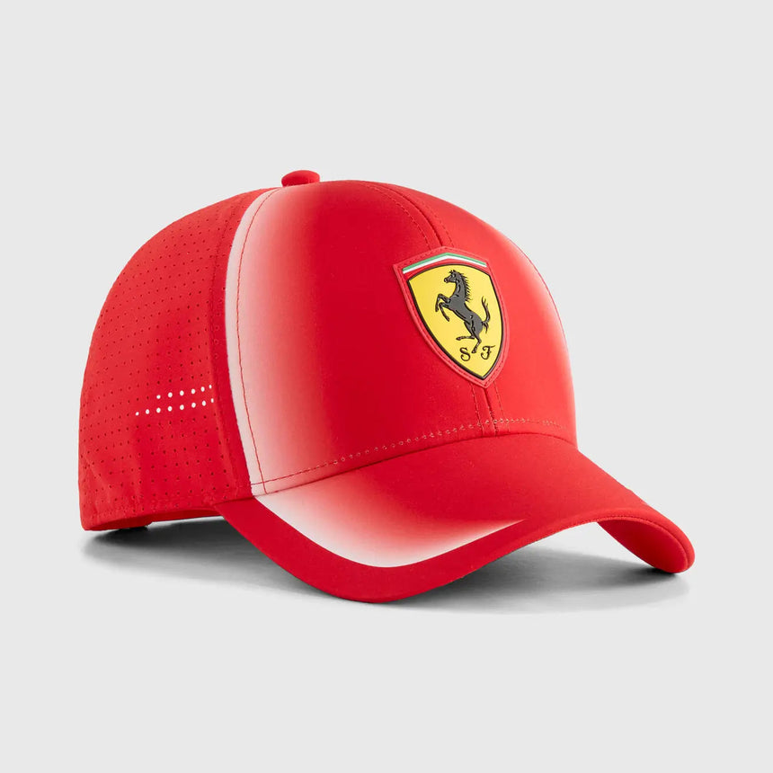 Căciulă Ferrari, echipă, roșie