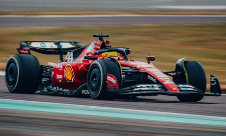 Hamilton: „Am semnat cu instinct cu Ferrari”