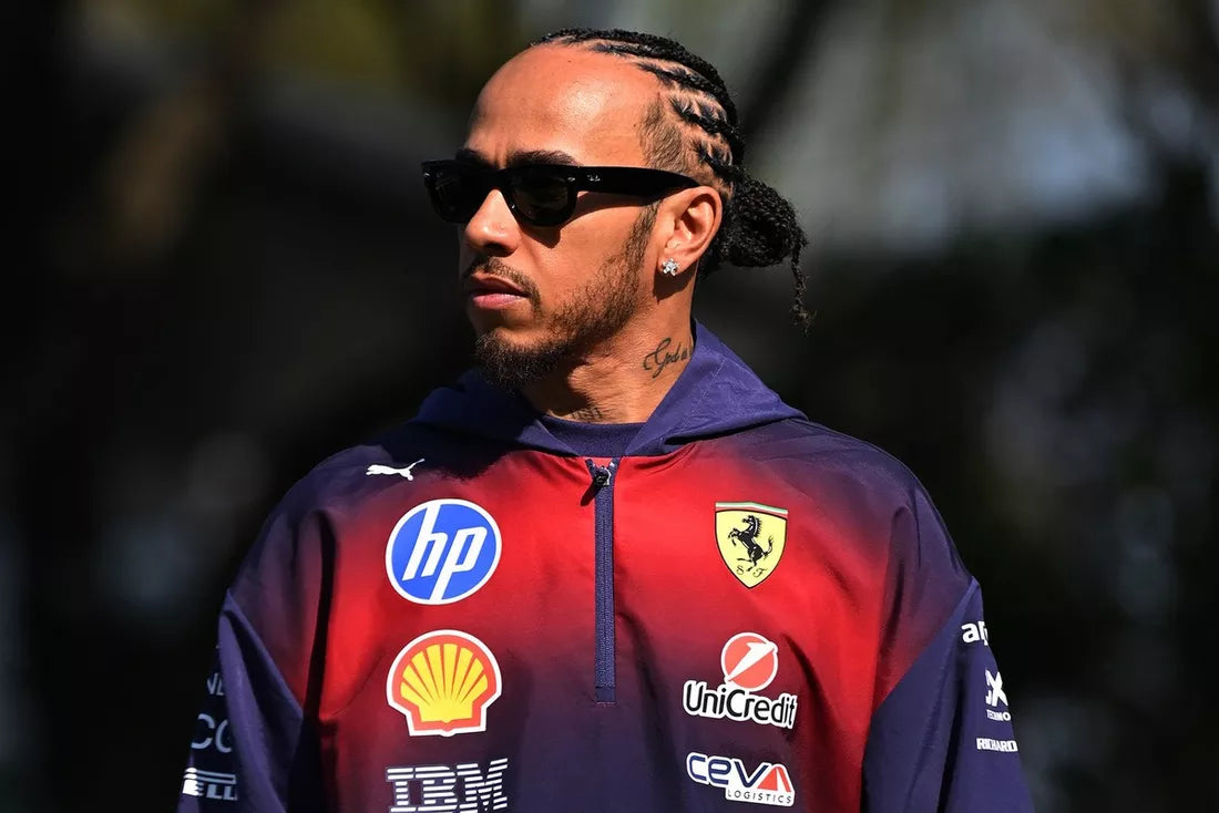 Hamilton critică strategia Ferrari în lupta pentru titlu