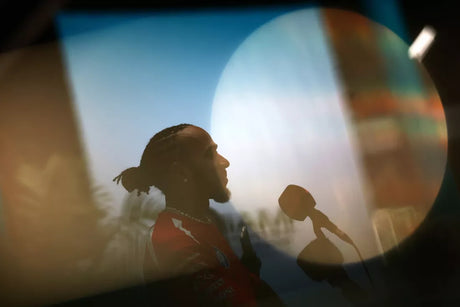 Hamilton analizează ritmul slab al Ferrari