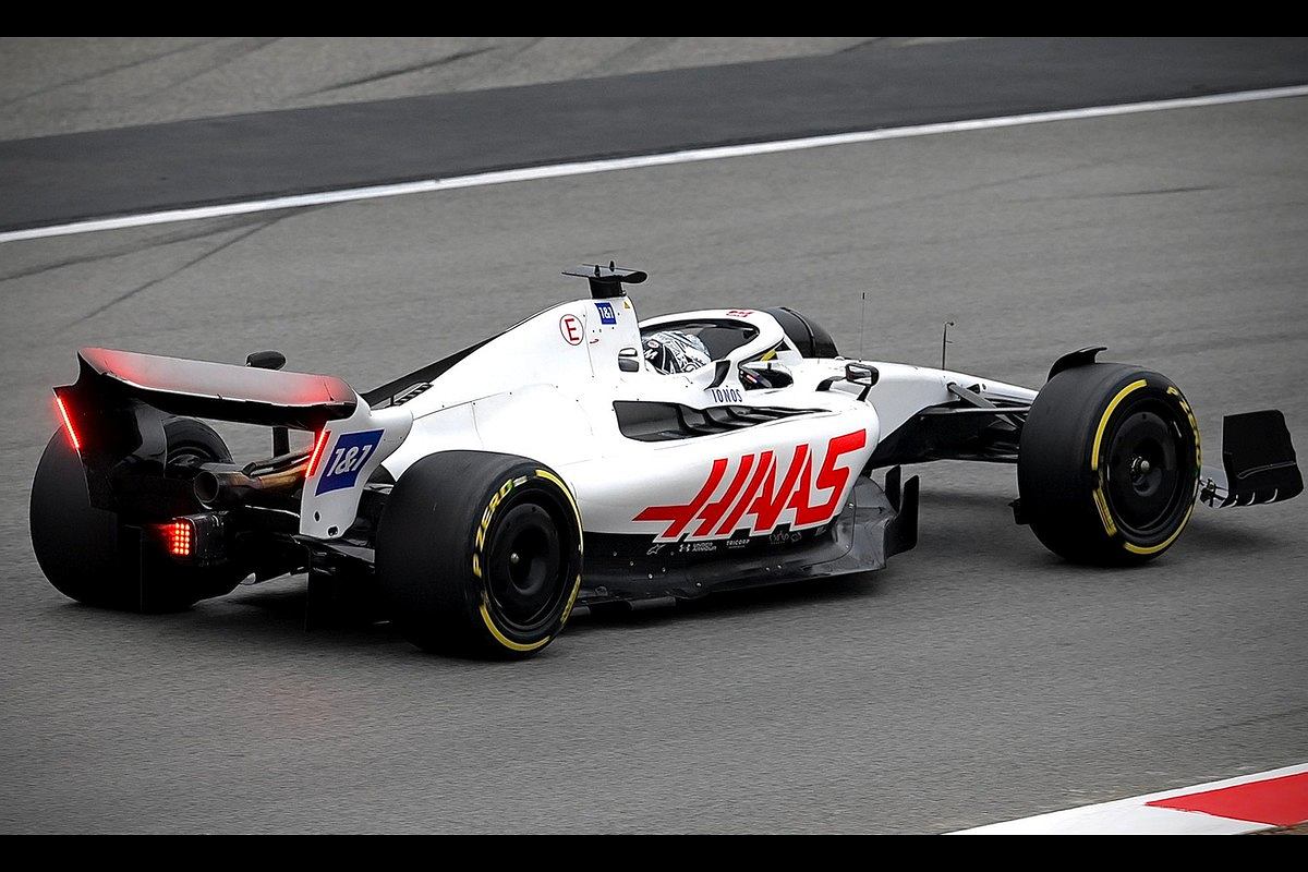 "Uimitor! Vezi noul design Haas pentru F1 2026 – Galerie foto"