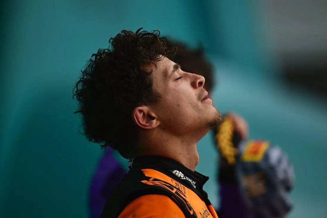Lando Norris câștigă după abandonul lui Piastri