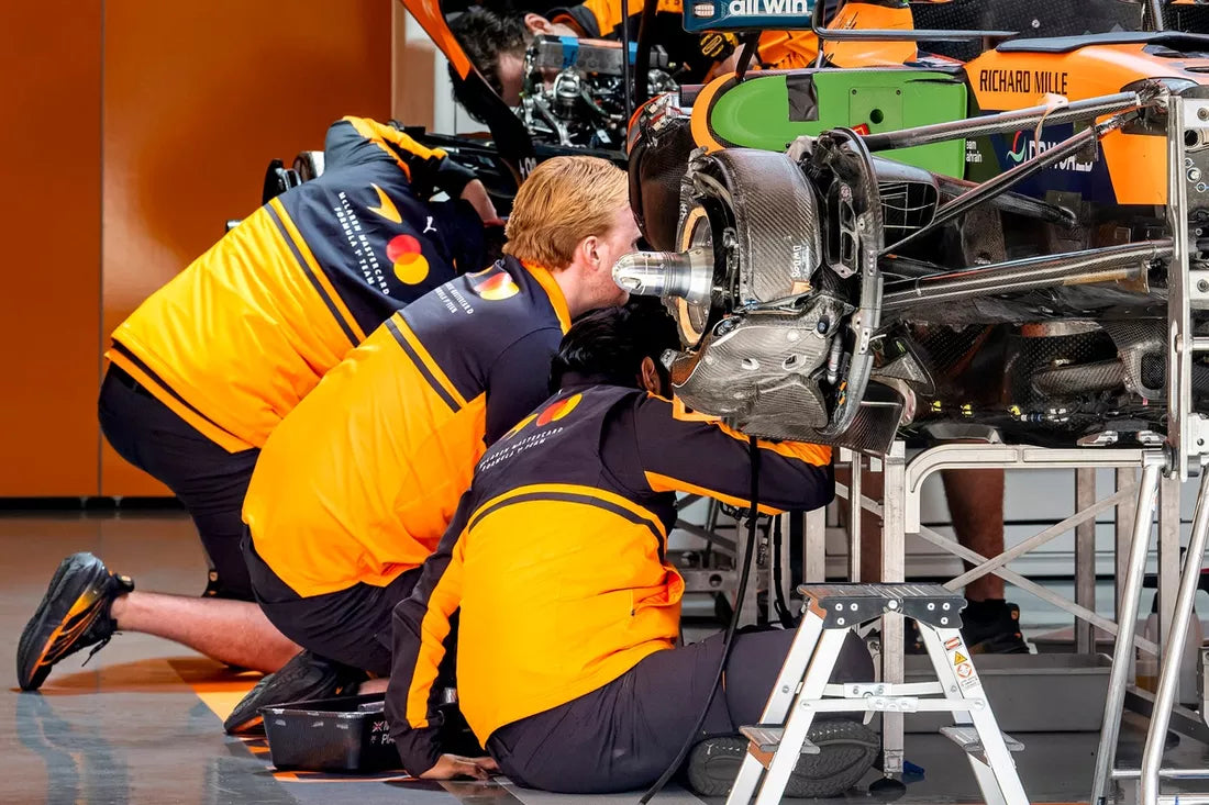 Progresul McLaren și Aston Martin la Marele Premiu