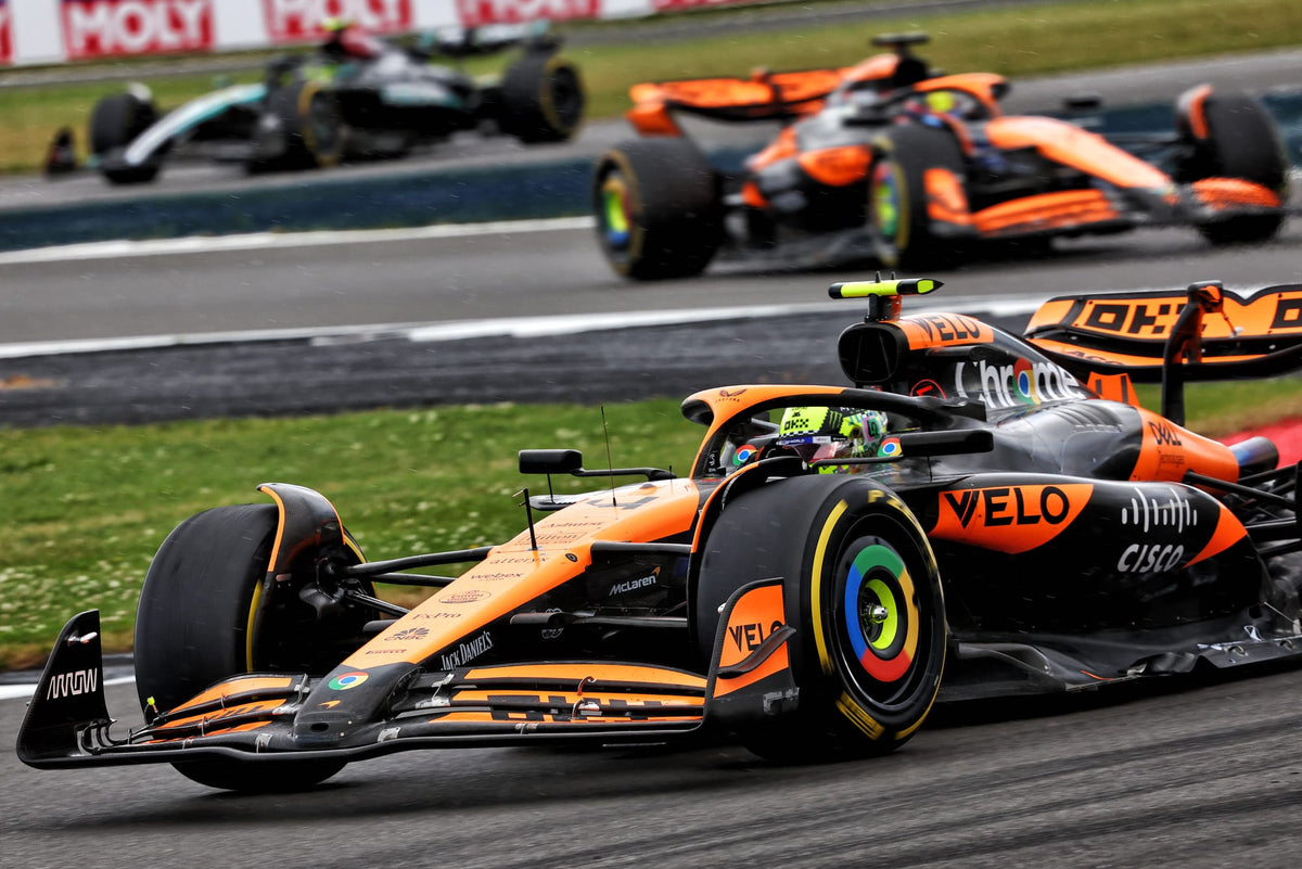 McLaren Şochează Fanii: Ce Ne Pregăteşte în Formula 1 din 2026?