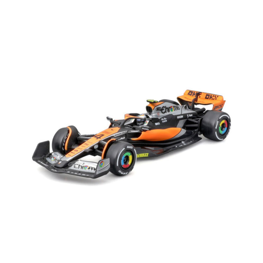 Mașinuță model McLaren F1, cu cască, MCL60, bburago, 1:43, Lando Norris #4