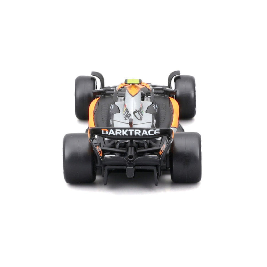 Mașinuță model McLaren F1, cu cască, MCL60, bburago, 1:43, Lando Norris #4