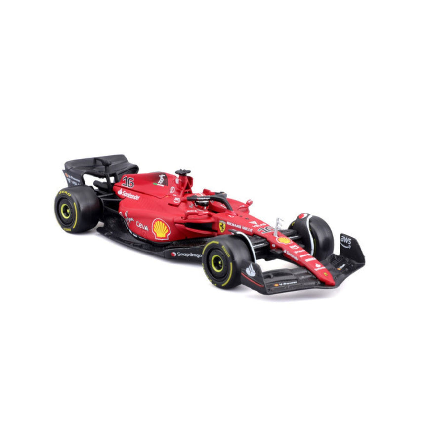 Ferrari F1 Modellauto, mit Helm, F1-75, bburago, 1:43, Carlos Sainz