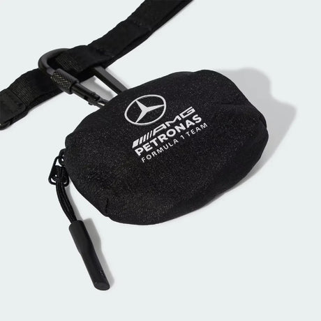 MERCEDES_-_AMG_PETRONAS_FORMULA_1_ENGINEERS_and_MARKETING_LANYARD_Black_KF1772_42_detail-web-use.webp